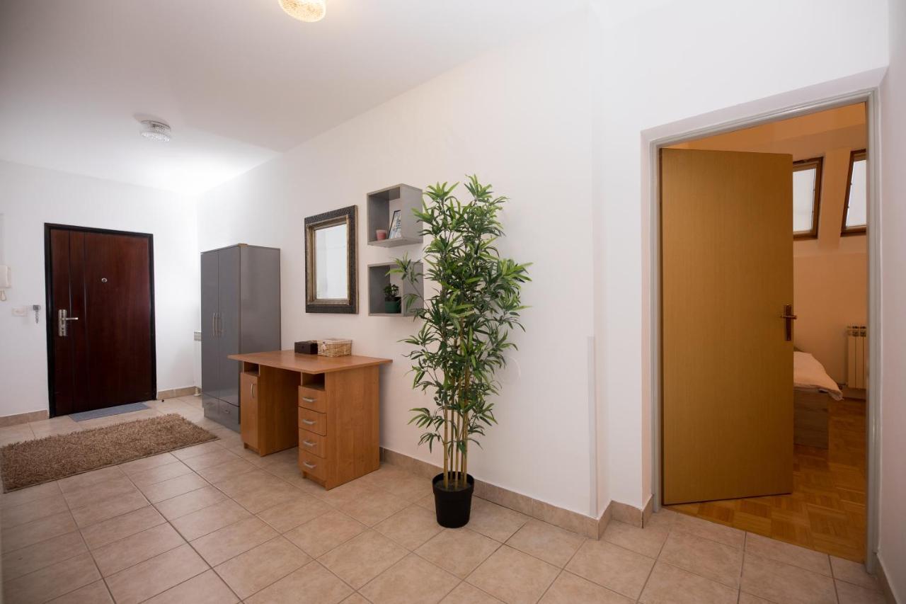 Апартаменты Apartman Ana Осиек Экстерьер фото
